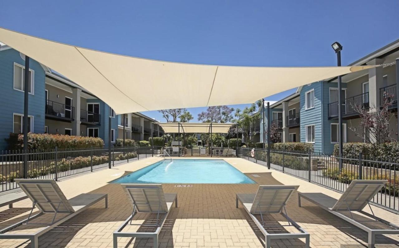 Studio Apartment With Queen Bed In Apollo Quay Mandurah Exterior photo