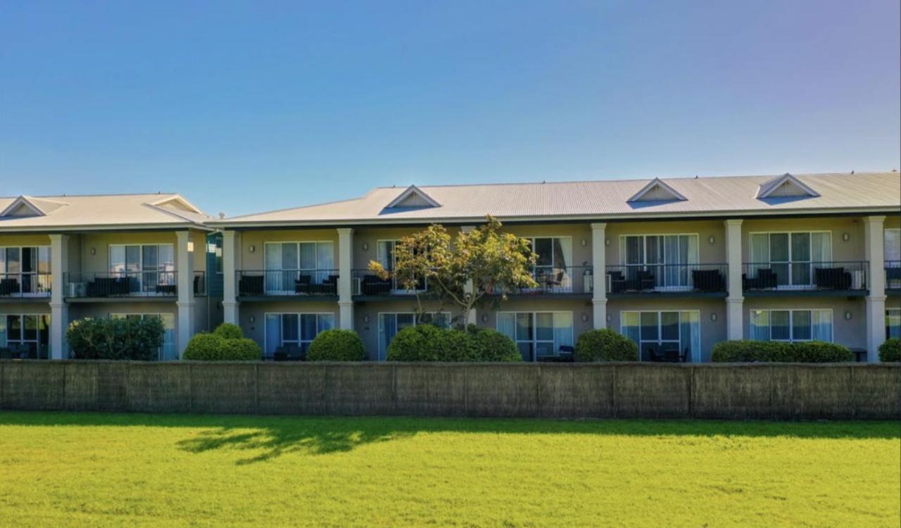 Studio Apartment With Queen Bed In Apollo Quay Mandurah Exterior photo